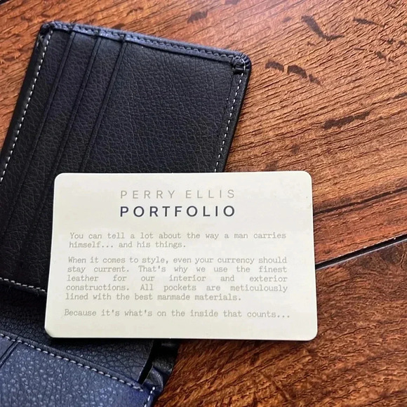 Perry Ellis Men Wallet - Picture 4 of 4